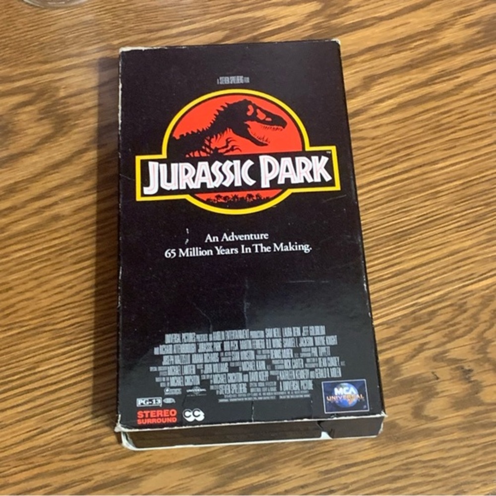 Jurassic Park VHS Vintage Steven Spielberg Film 1993